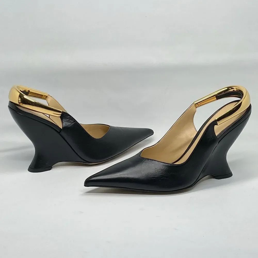 Bottega Veneta Punta 100 Leather Slingback Pumps size 37
